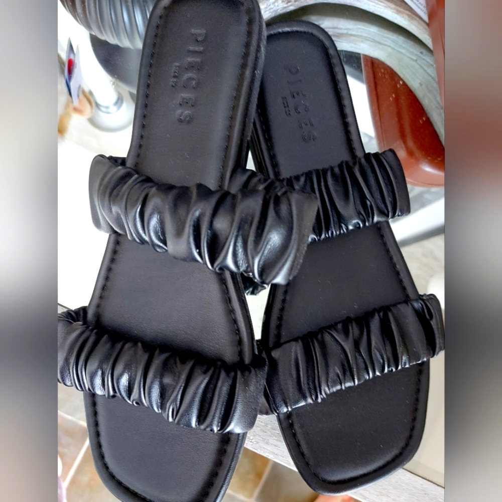 Women's Black Sandals.